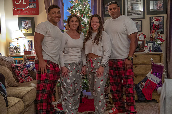 XMAS-8